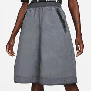 Nike Tech Pack High Waist Woven Shorts, women’s Large. New with tags